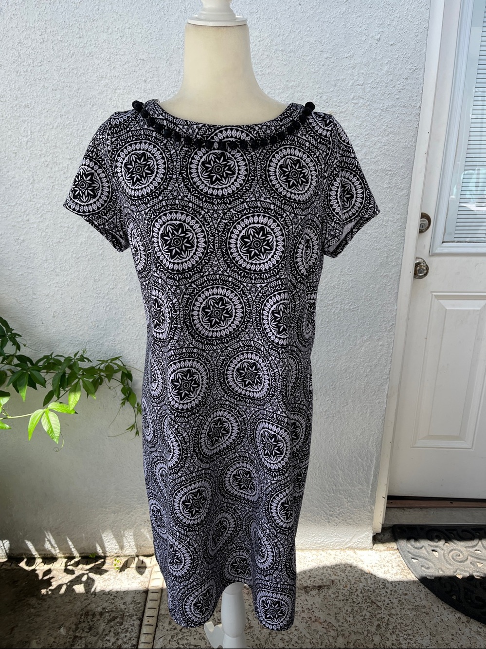 Talbots Black and White Printed Petite Top with Pom Trim SZ: LP